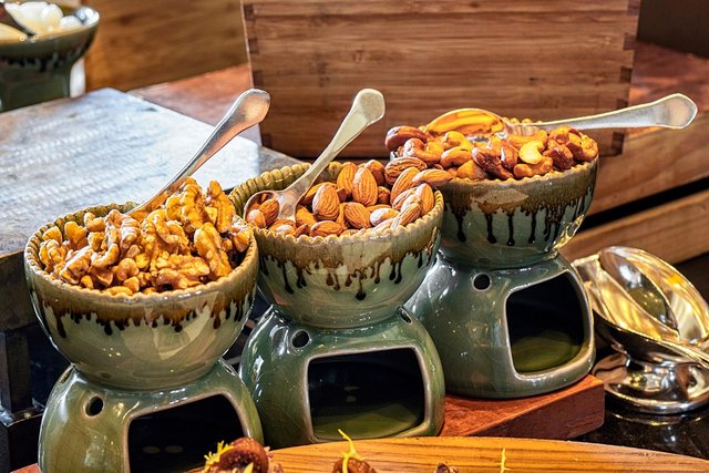 buffer assorted nuts in a bowl