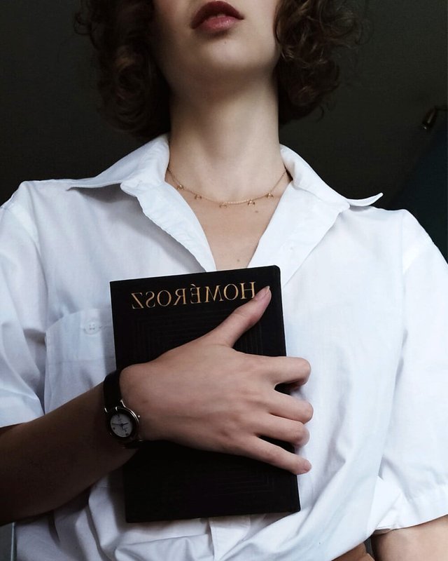 Dark academia aesthetics