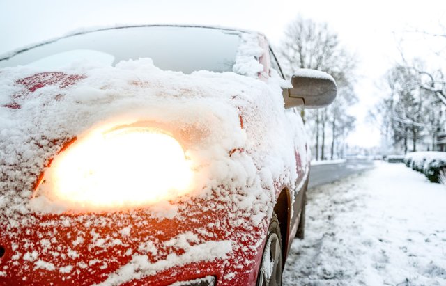 Temperature fluctuation all of a sudden is not healthy for a windscreen (Service My Car)