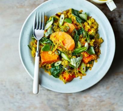 A bowl of healthy vegetarian lentil curry