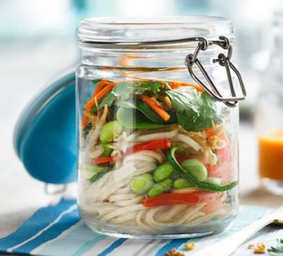 Noodles with vegetables in a kilner jar