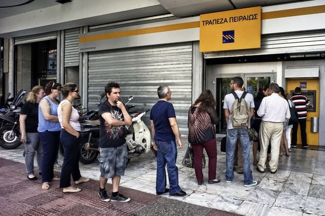 crisi greca atm bancomat