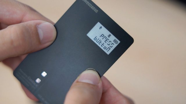 Recensione Hardware Wallet CollWallet S