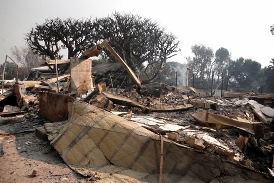 Celebs Houses Destroyed In California wildfires