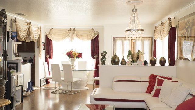 Luxury Windows Treatment with curtains & Drapes