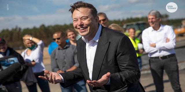Image from https://www.gannett-cdn.com/presto/2020/12/09/USAT/e8d6d571-2775-4e91-a5f4-51e727497f6d-VPC_ELON_MUSK_MOVES_TO_TEXAS_DESK_THUMB.jpg?crop=1911,1075,x0,y0&width=1600&height=800&fit=bounds