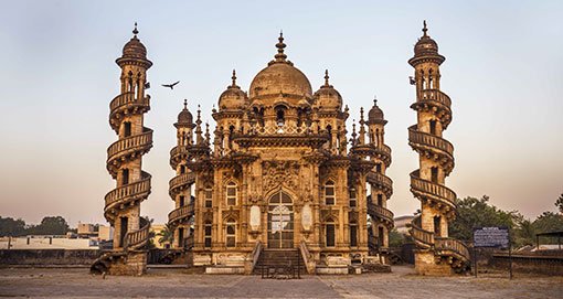 Mahabat Maqbara