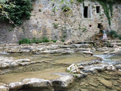 Bronzette et trempette en eaux chaudes naturelles - Crédit photo izart.fr