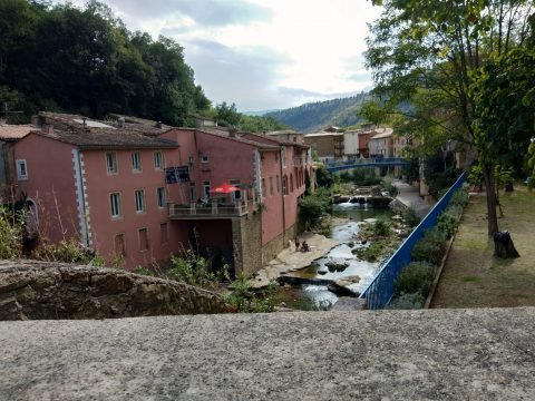 Moins et moins égal plus -Crédit photo izart.fr