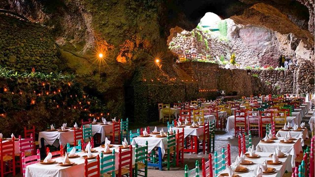 La Gruta Restaurant