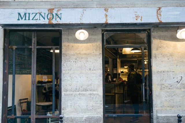 miznon-paris.jpg