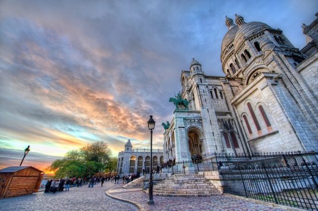 montmartre-tepesi.jpg