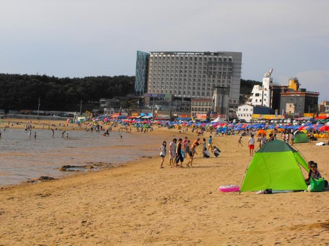 December 11th: Eulwangni Beach (Incheon, South Korea) ()