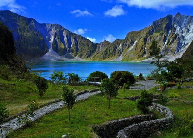 Pinatubo-Larawan sa pamamagitan ng lifeisapieceofphotograph