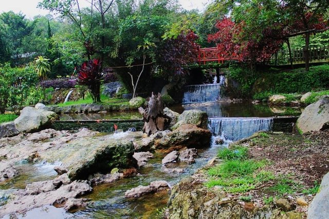 Pemandian Ciater Tempat Wisata di Lembang. Sumber: wisatabaru.com