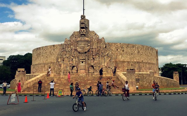 On Sundays, Paseo Montejo is closed off to traffic — a fantastic initiative to make the city a little greener.