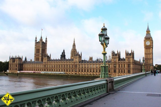 Inglaterra - Londres - Big Ben e as Casas do Parlamento