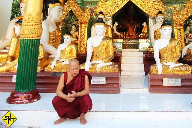 Siga Nossa Trilha - Myanmar - Pagode de Shwedagon