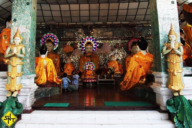 Siga Nossa Trilha - Myanmar - Pagode de Shwedagon