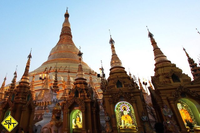 Siga Nossa Trilha - Myanmar - Pagode de Shwedagon