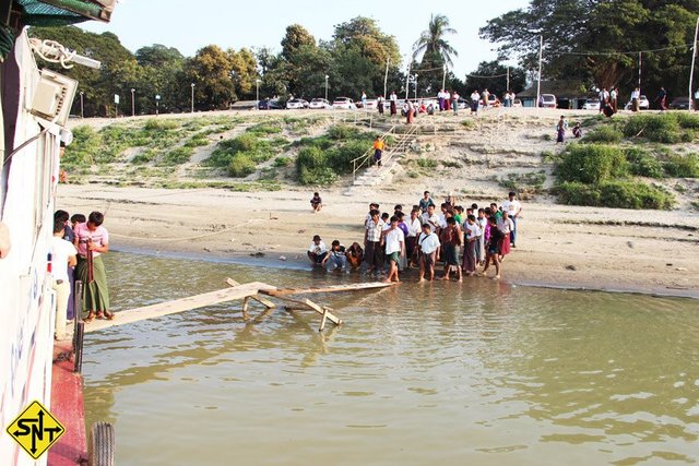  Myanmar - De Mandalay para Bagan de barco - Siga Nossa Trilha