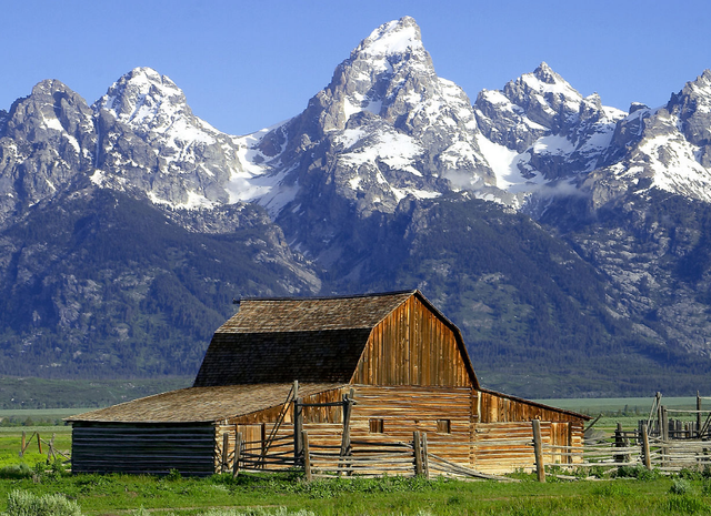 Barns_grand_tetons_-_Grand_Teton_National_Park_-_Wikipedia__the_free_encyclopedia45f1d.png