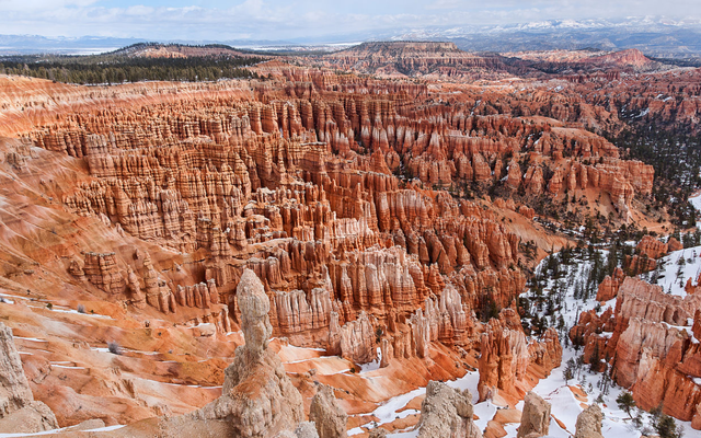 BryceCanyon-Amphiteatre1_-_Bryce_Canyon_National_Park_-_Wikipedia__the_free_encyclopedia663cf.png