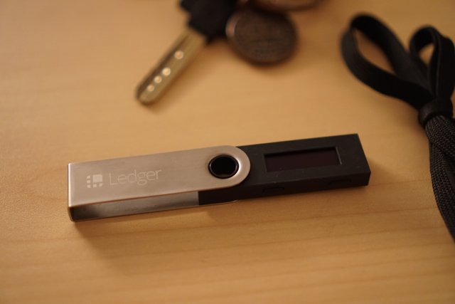Ledger Nano S Review - A New User's Guide to Hardware Wallets — Steemit