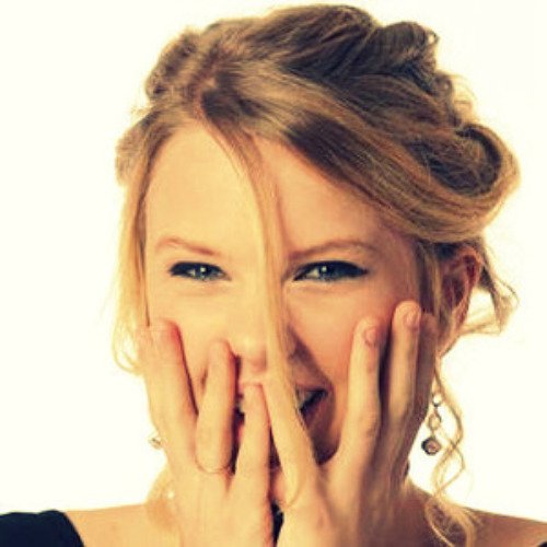 Taylor-Laughing-taylor-swift-11560486-500-5003ac2b.jpg