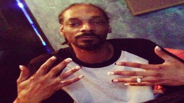 snoopnails3aa2c.jpg