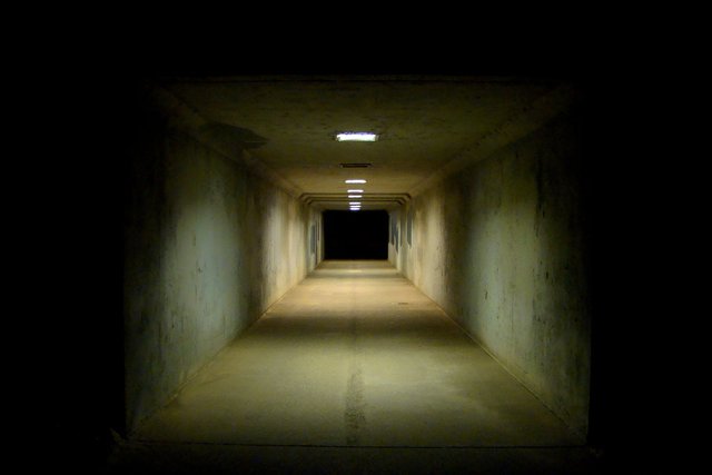 darktunnelb17fb.jpg