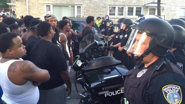 MilwaukeeRiots9d679.jpg