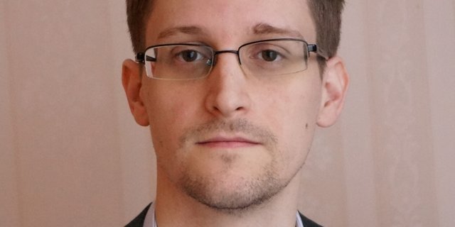 o-EDWARD-SNOWDEN-facebook1aab5.jpg