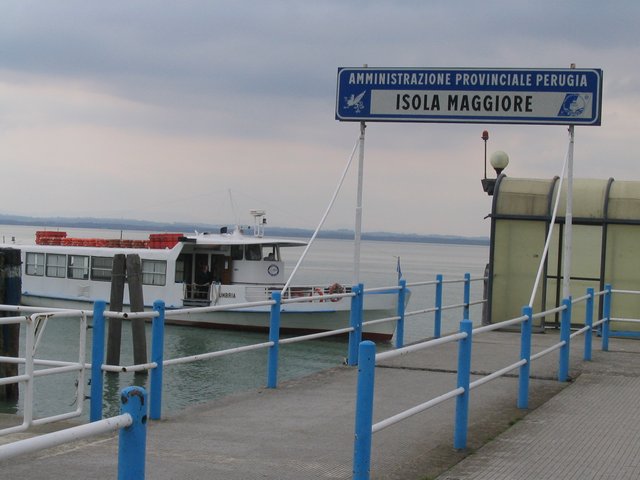 Trasimenoboatd52cb.jpg