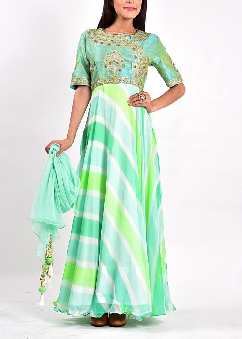 dress for mehndi
