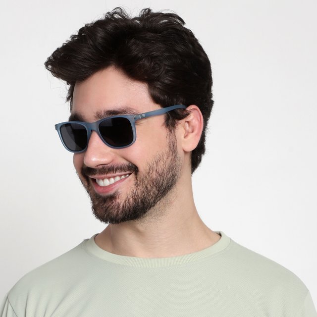 Square shaped sunglasses for men