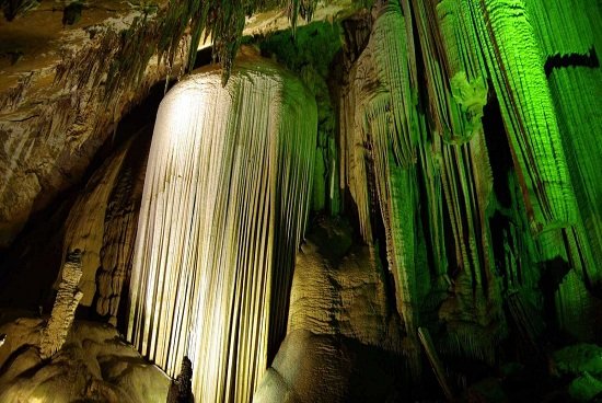 Top 10 Beautiful Caves in China