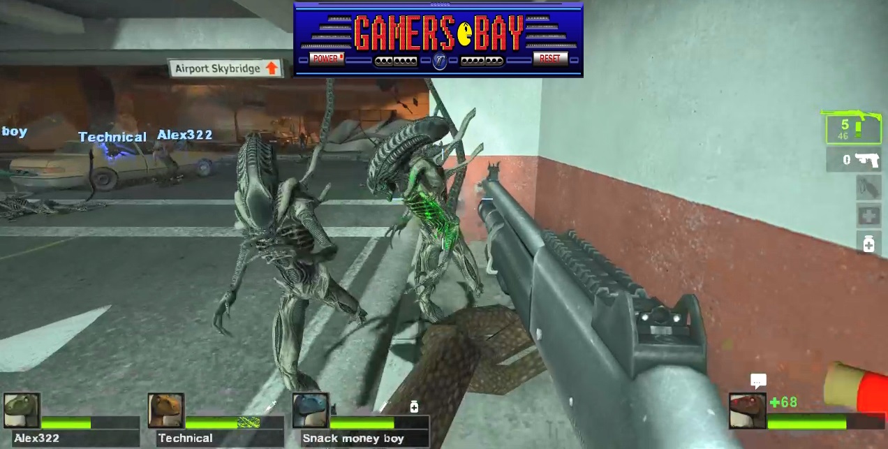 aliens-attack-in-left4dead-dead-air-campaign.jpg