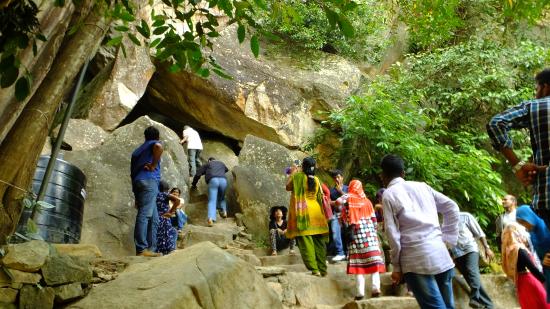 edakkal-caves 1.jpg