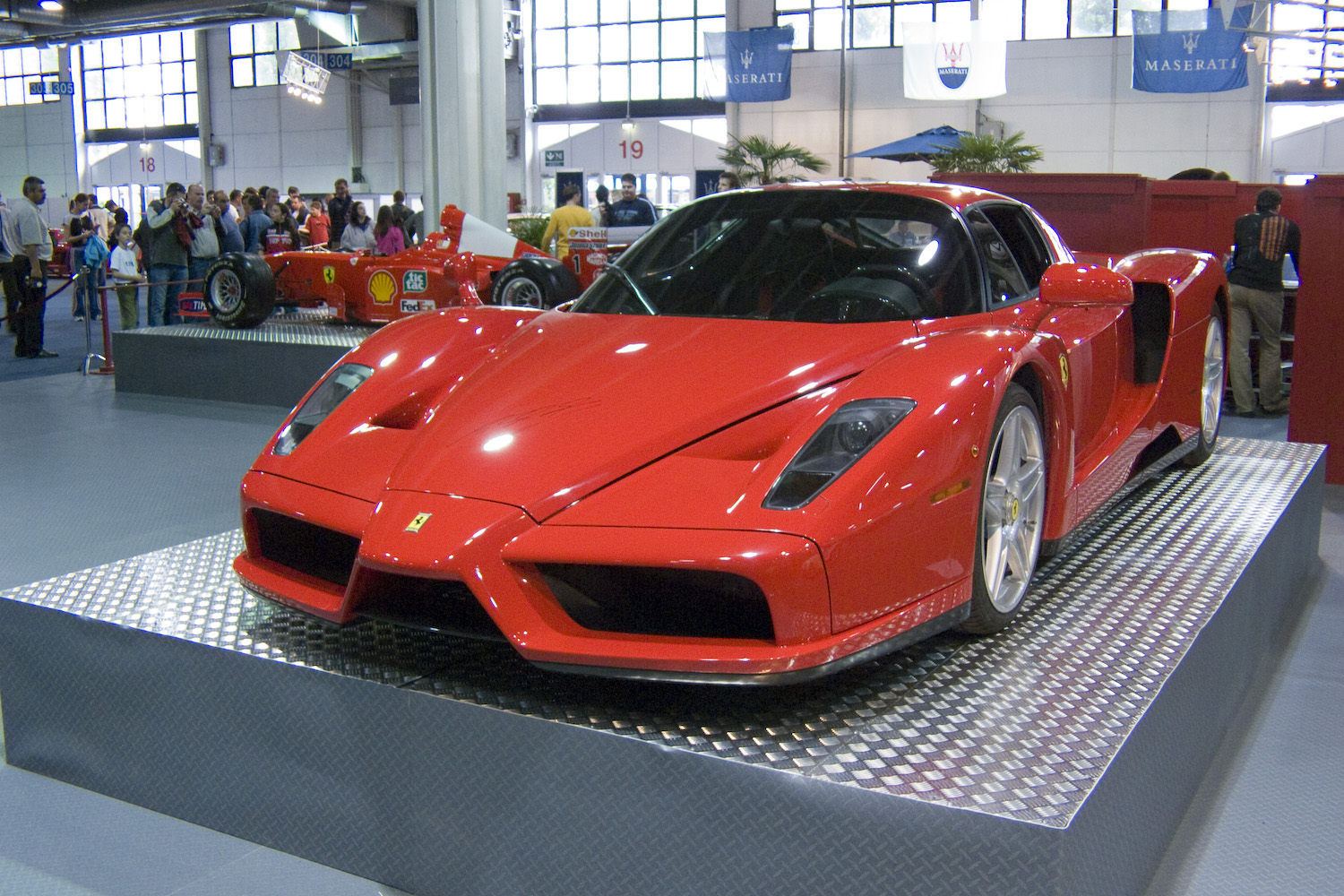 Ferrari Enzo by Cuttie és Jodie.jpg