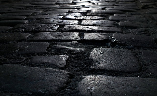 pavement-3103891_640.jpg