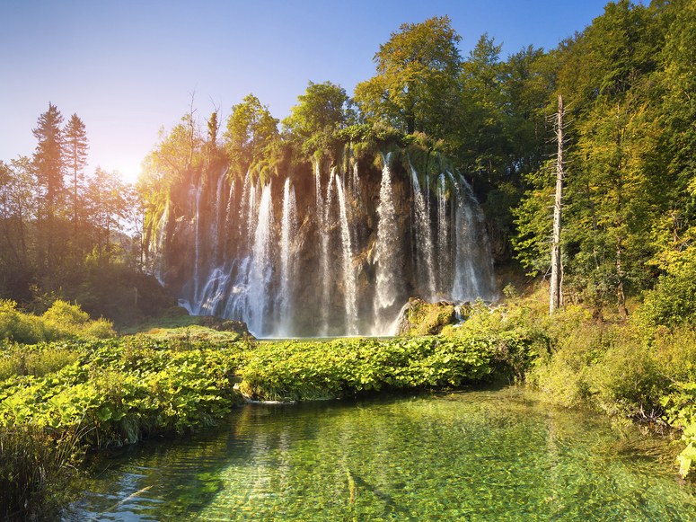waterfalls-Plitvice-GettyImages-515684363.jpg