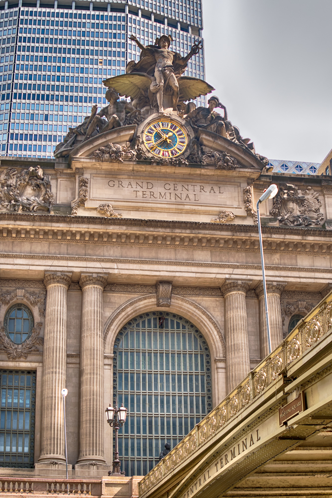 Grand Central Statue  clock and park street road_.jpg