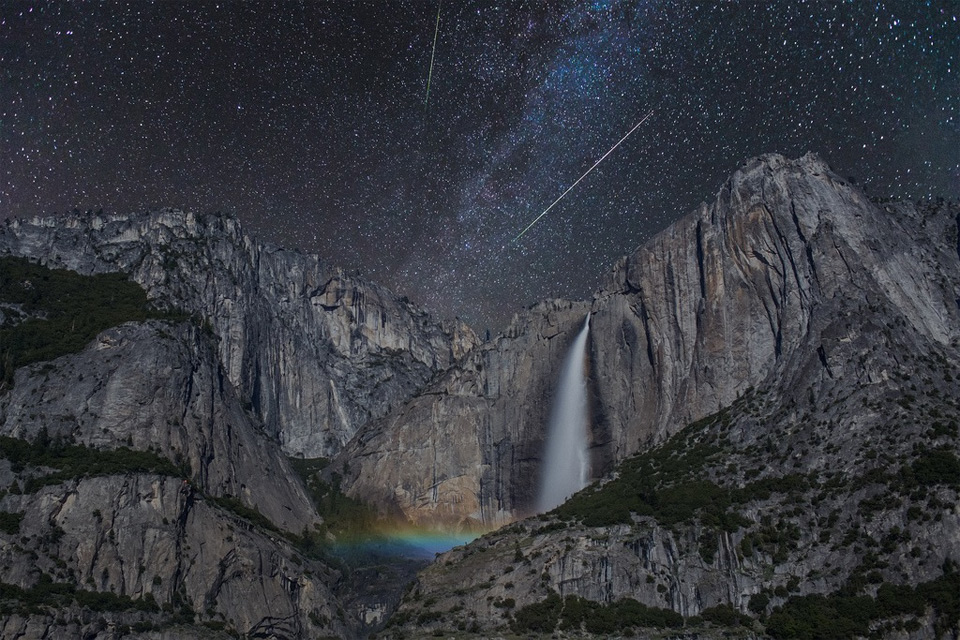 night-sky-over-yosemite-national-park.jpg