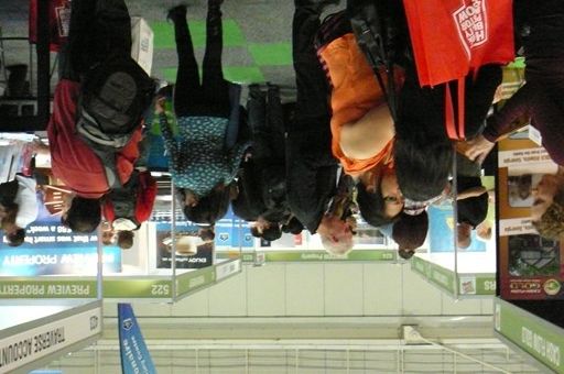 2012-07-22 Wrap Up - The Sydney Home Buyer & Property Investment Show 6 - Busy Crowds In Stands.JPG