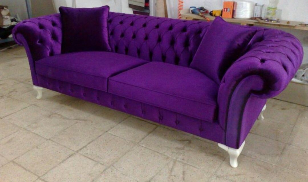 Честер фиолетовый. Диван Честер фиолетовый. Фиолетовый бархатный диван. Диваны с фиолетовой обивкой. Диван Честерфилд бархат.