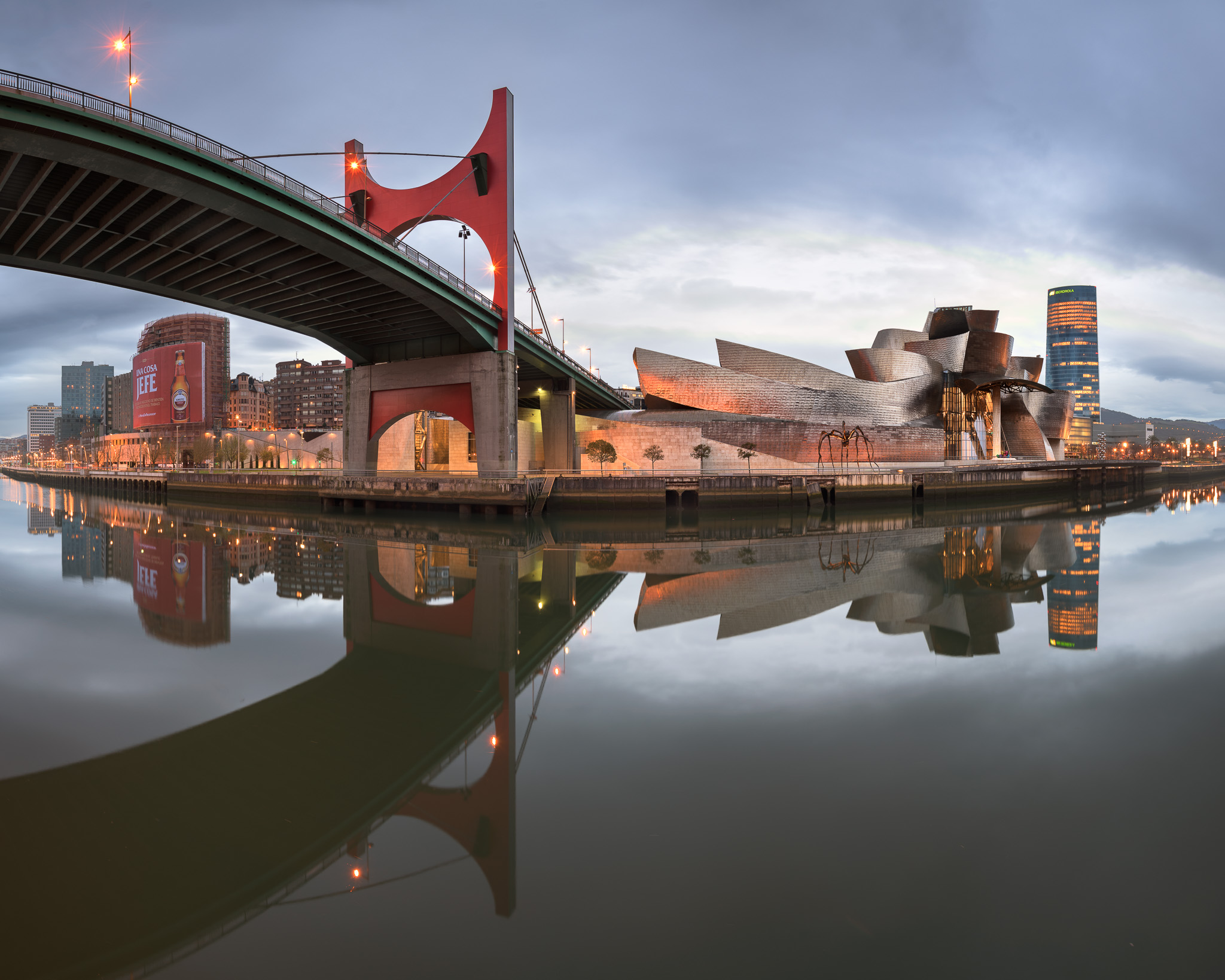 Panorama-of-Guggenheim-Museum-in-the-Morning-Bilbao-Spain.jpg