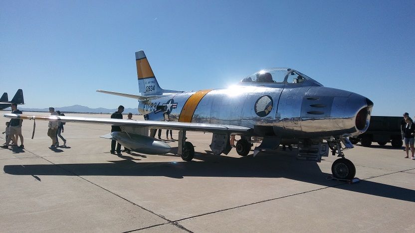 F-86F Sabre Jolly Roger.jpg