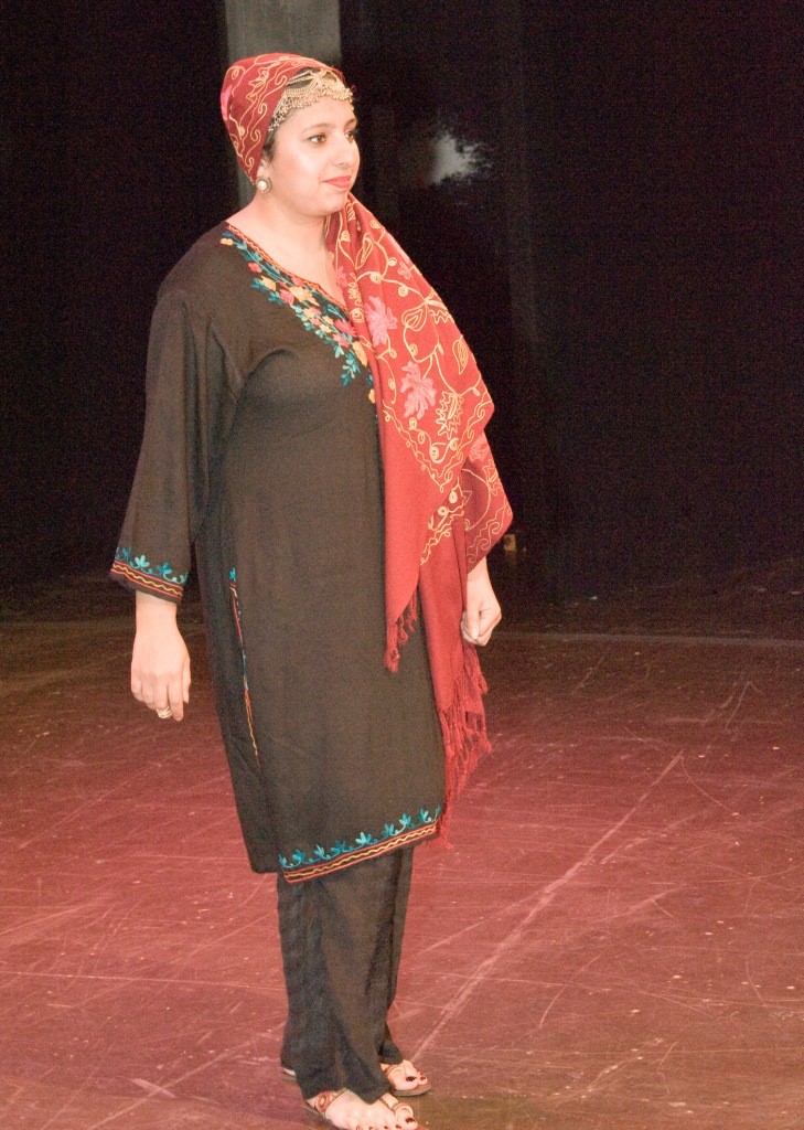 kashmiri outfit.jpg