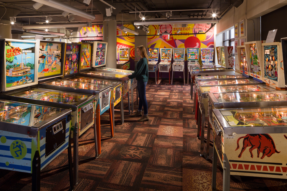 The Pinball Museum in Las Vegas has an RCT game : r/rct